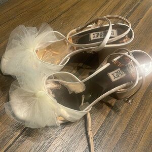 Badley Mischka size 8